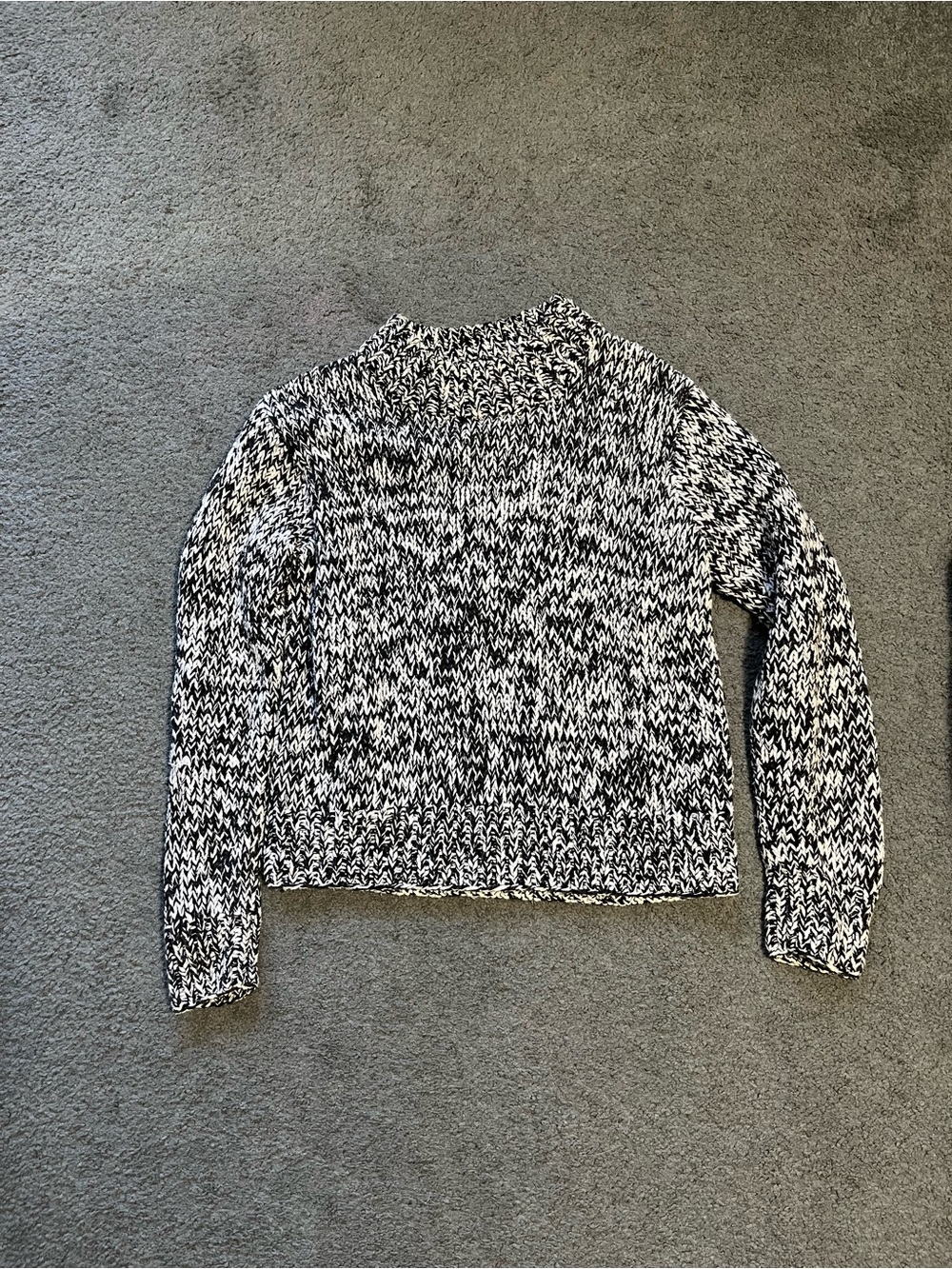 Newport News Black & White Marled Sweater